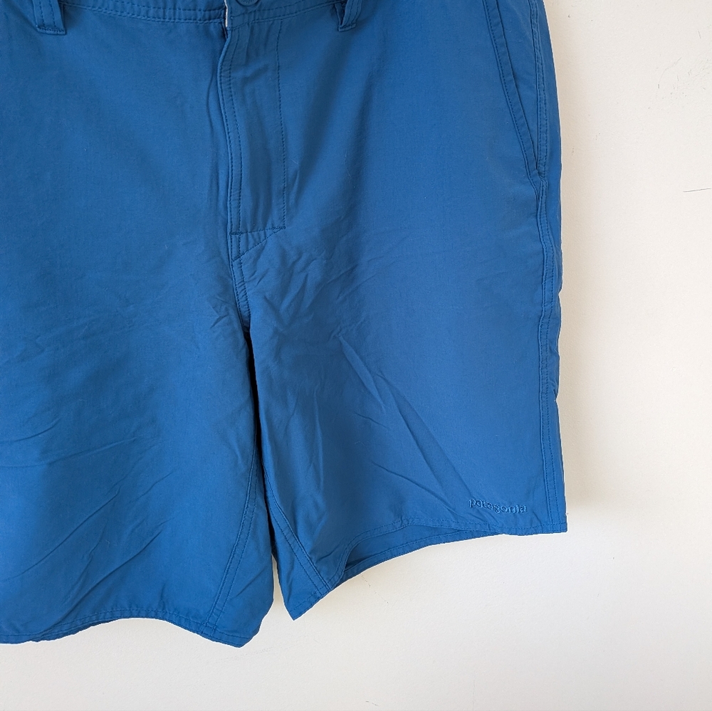 Patagonia Men's Blue Shorts Size 36 - Picture 2 of 6